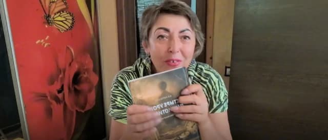 Превью видео «Эта книга не о казённых словах»
